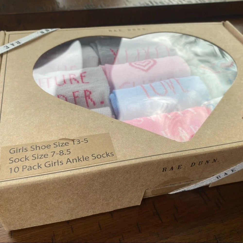 •NWT•Rae Dunn 10 Pack Girls Ankle Socks- Love Theme💘